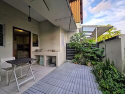 Straits Gardens (D27), Terrace #597542311